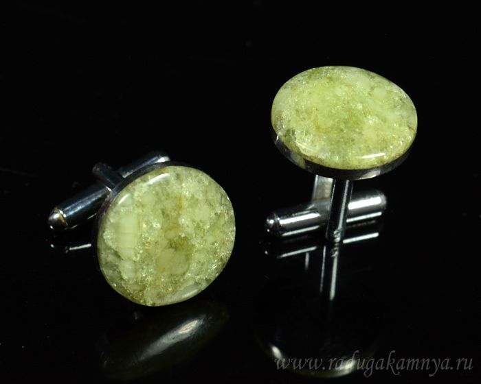 Cufflinks made of apatite, 17*17mm