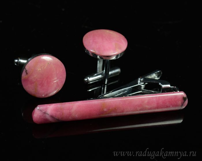 Cufflinks and tie clip made of rhodonite, 17*17mm, 62*6mm.