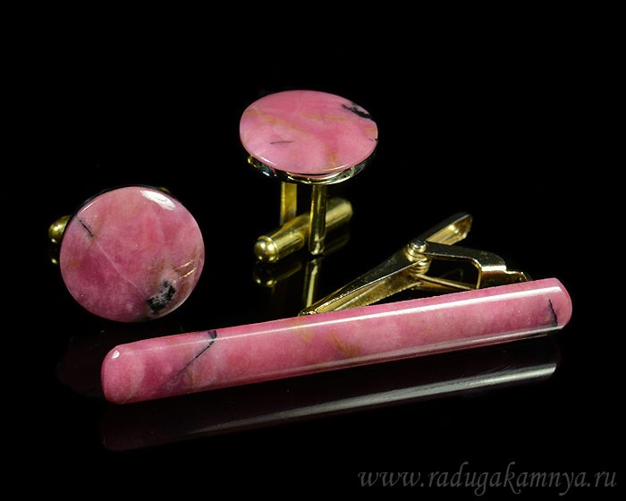 Cufflinks and tie clip made of rhodonite, 17*17mm, 62*6mm.