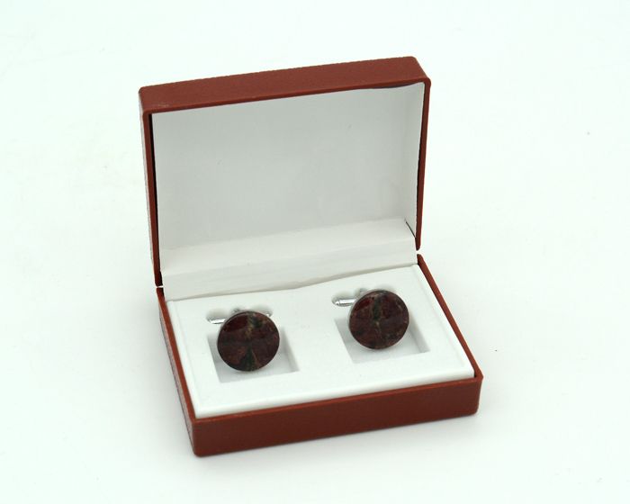 Cufflinks made of eudialyte, 16*16mm.