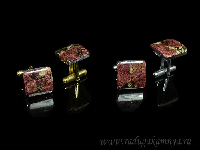 Cufflinks made of eudialyte, 16*16mm.