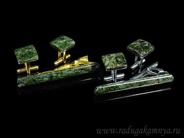 Cufflinks and tie clip made of actinolite, 16*16mm, 61*7mm.